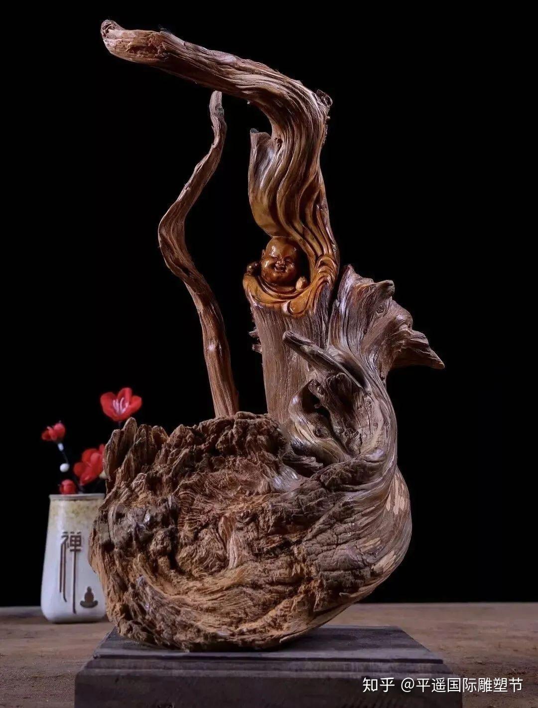 《弥勒2》,崖柏根雕,50×25×85cm,2019年崖柏根雕选材方法和根雕大类