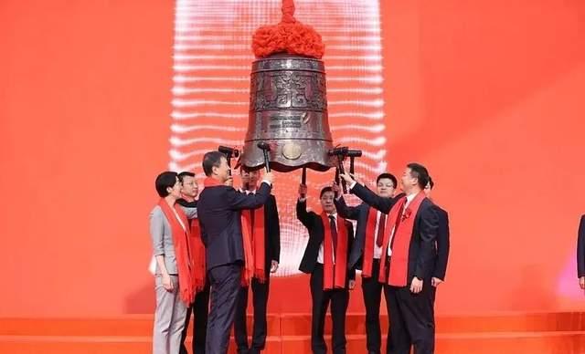 从幕后走向台前锂电巨头一把手开始培养二代接班人