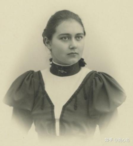 Emma Rauschenbach 【献给Emma Rauschenbach】我唯一知道的是:我已竭尽全力成为自己 - 知乎