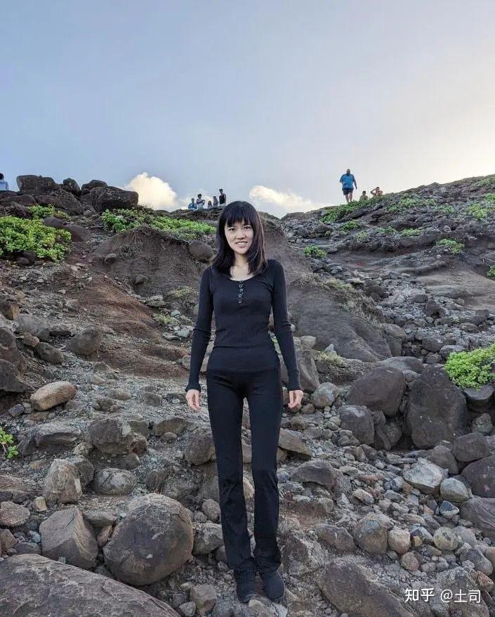 从复旦到哈佛,再到斯坦福——不管张安琪在过去10年间如何低调,她金光