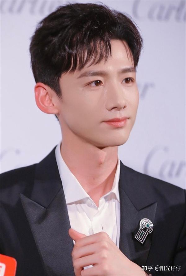 有泪痣的男明星都有谁