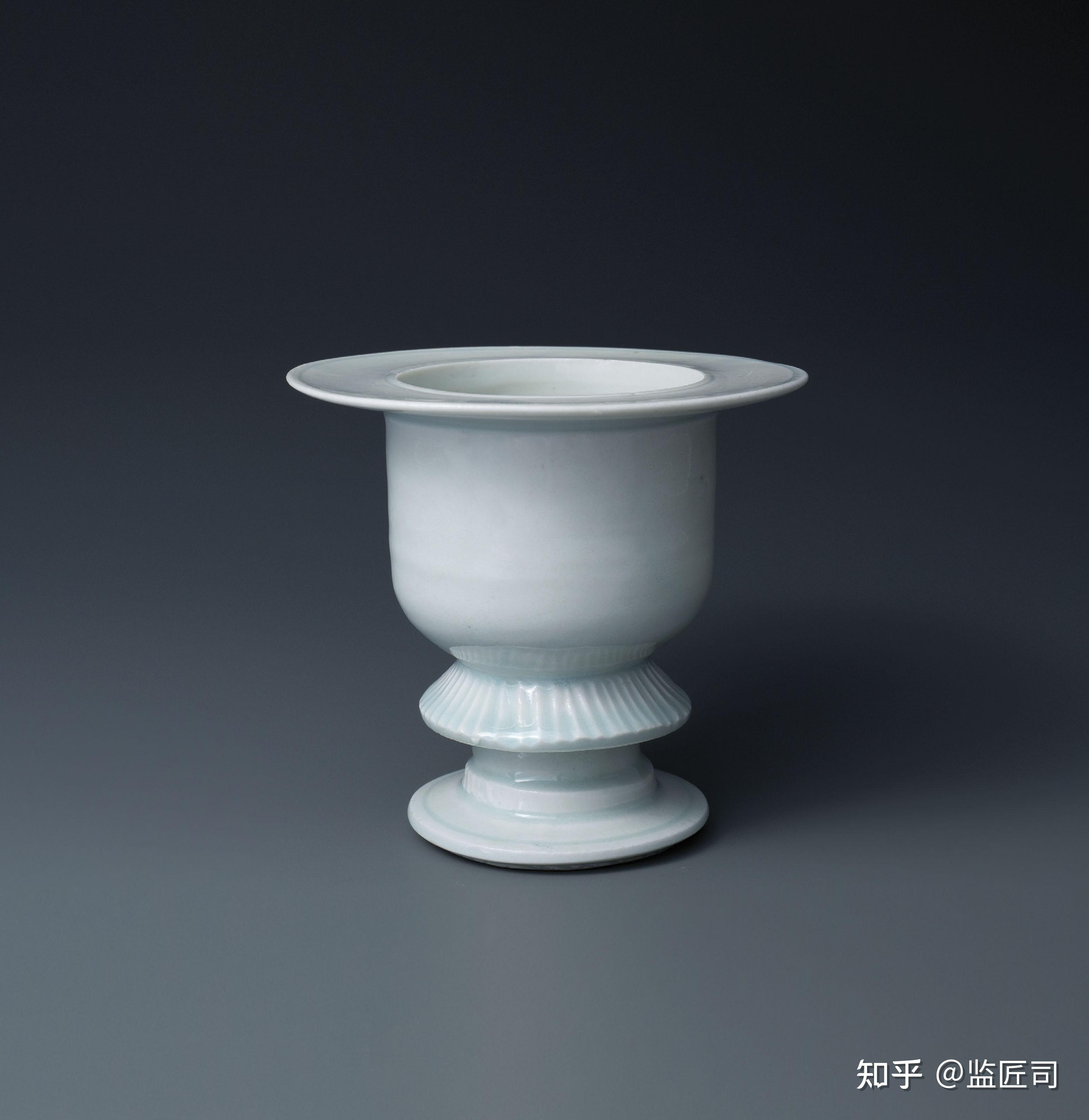 12月3日 淡扫蛾眉 – 颂德堂藏中国宋代瓷器北宋 青白