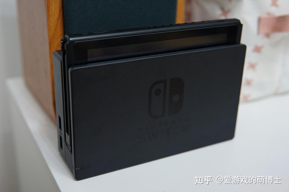 Switch七年老玩家才发现底座侧面有USB接口,网友:你不是一个人 - 知乎
