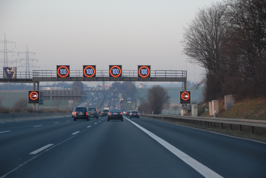 德国主动交通流管控系统调研(上) - 知乎