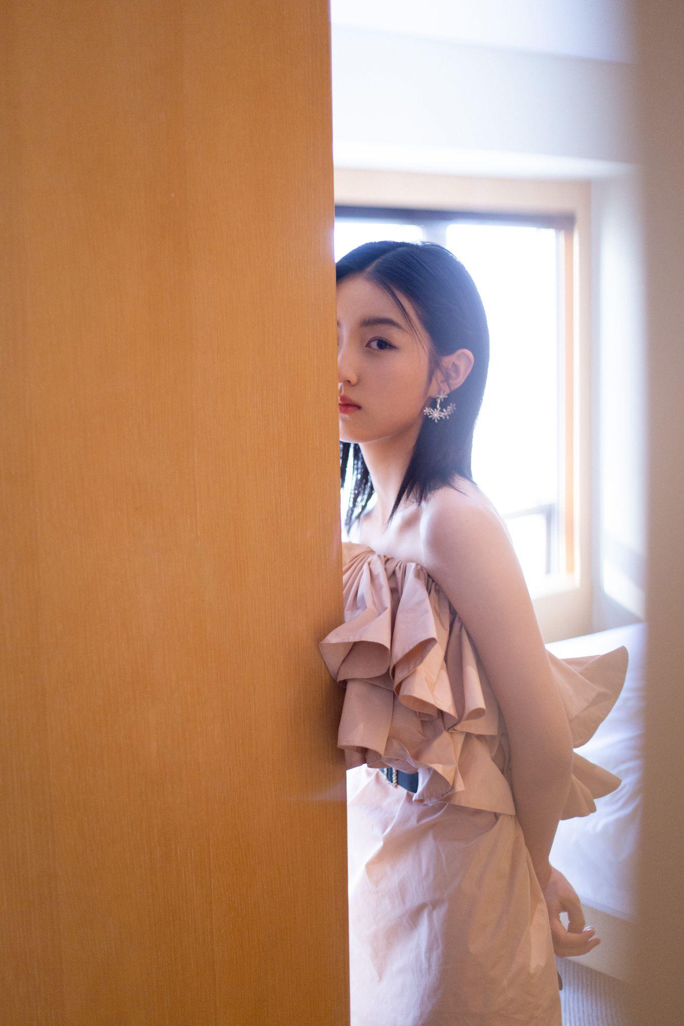 有无张子枫无水印高清的照片呀