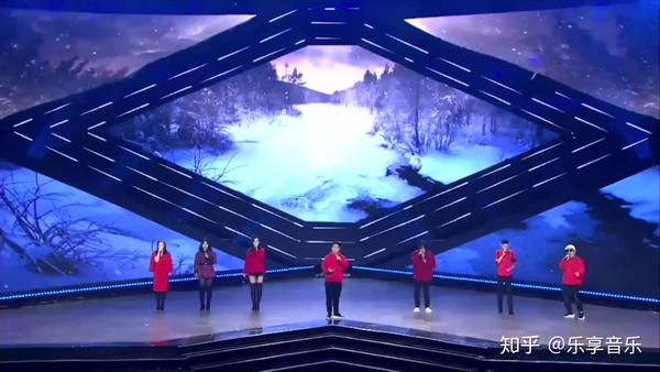 大学生电影节颁奖典礼_1987香港十大中文音乐典礼颁奖_2011年金球奖颁奖斯嘉丽典礼