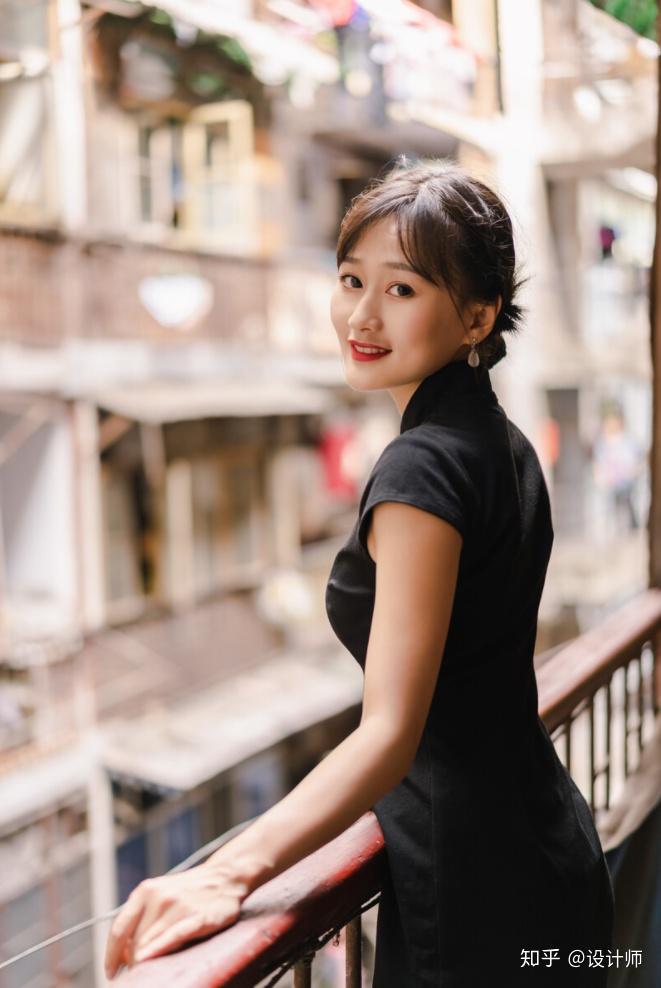 适合女士的9个拍照姿势学会起来拍照自然优雅好看