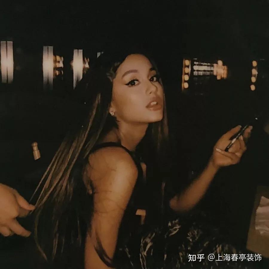 格兰德(ariana grande)和男友dalton gomez于周末在老家蒙特西托举行