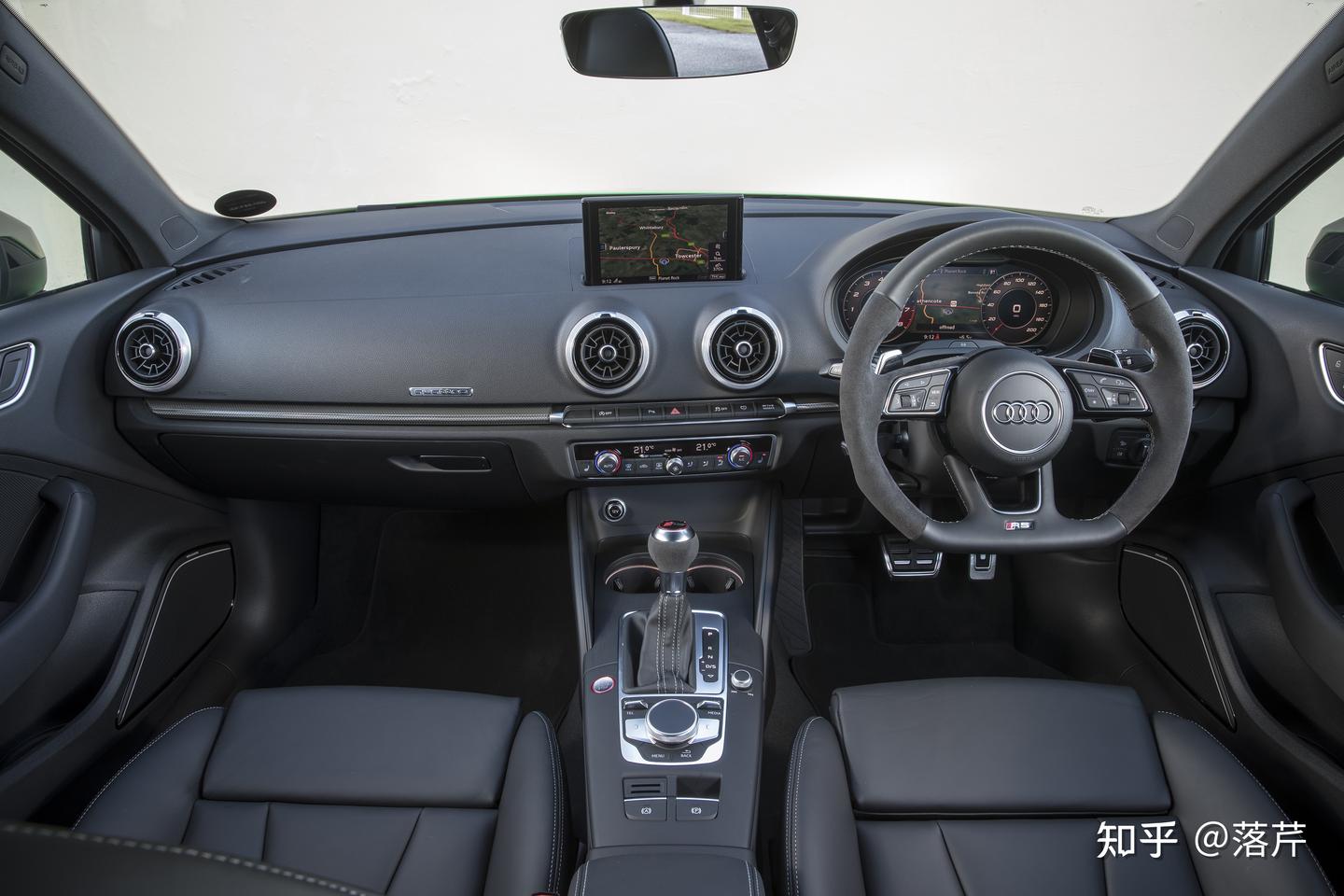 猩式车评：奥迪RS3四门版- 知乎