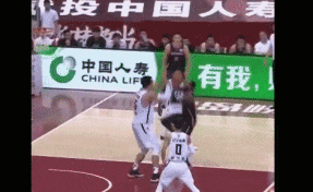 【科普】这球明明是不错的封盖,为什么还是被吹防守犯规呢? - 知乎