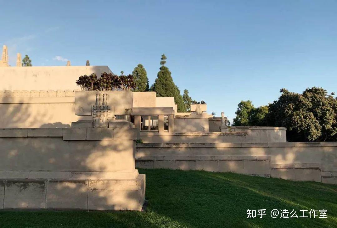 house 08 archeyes2019年7月7日,包括霍利霍克别墅在内的八件赖特