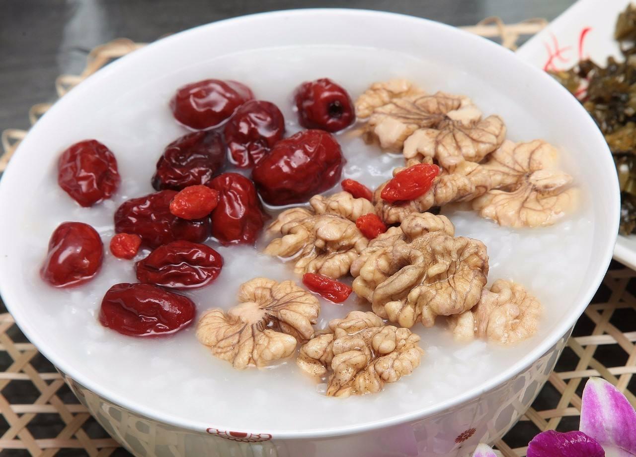 核桃妹苦心配制的核桃祛痨汤,核桃润肺汤,核桃修颜汤,核桃送子汤,核桃