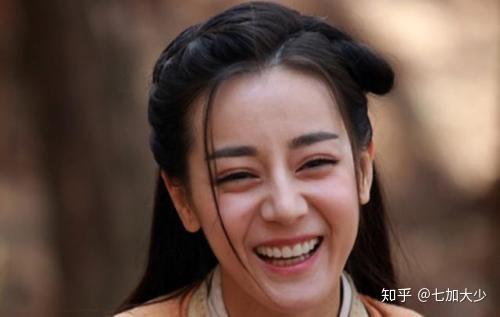 最显老的嘴角纹该怎么抹平它