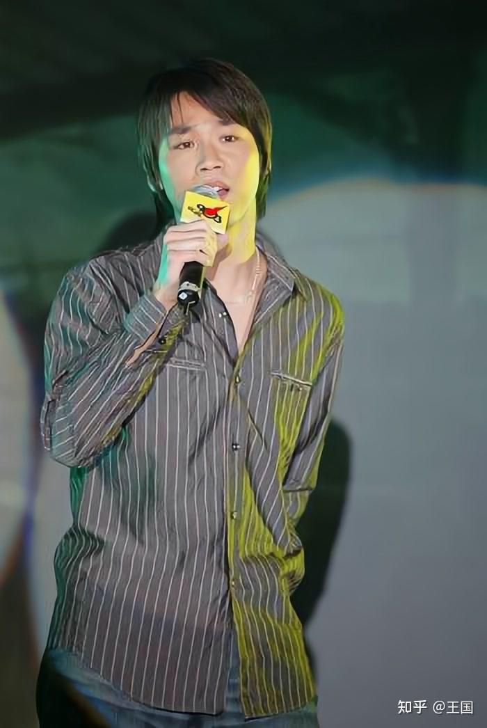 改了国籍的8位著名明星李连杰张铁林在列