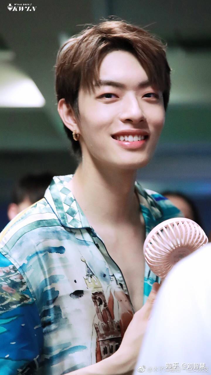 你见过的最好看的男生长什么样子