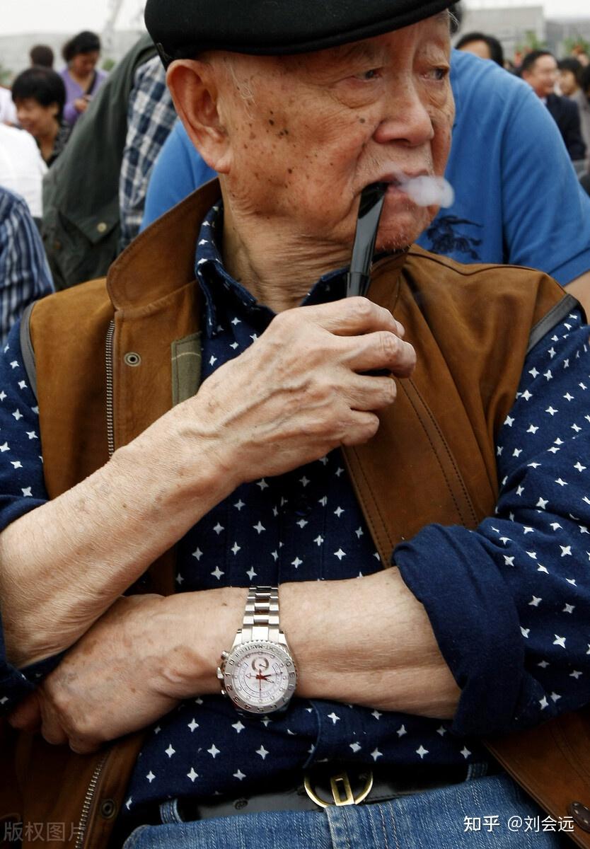 曾留级5次的画坛奇才93岁开法拉利飙车活出了人生天花板