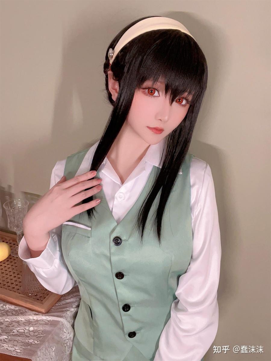 星之迟迟写真合集cos图片:约尔OL制服 在线欣赏 - 知乎