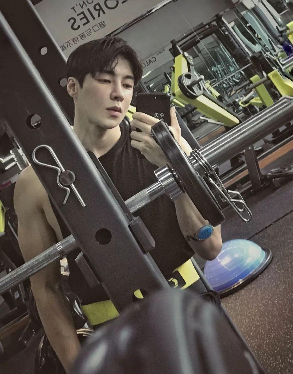 全职高手高瀚宇简直就像是一个从天而降的理想型