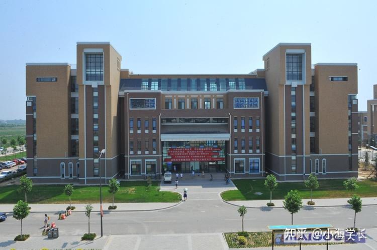 我可以负责任地告诉你,运城学院的各类教学楼,实验室,图书馆,体育馆等