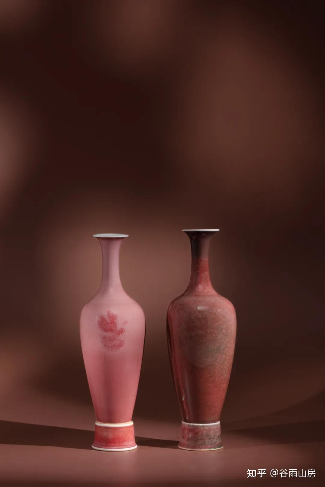 柳叶瓶前,美人肩上