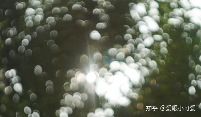 在临床上,几乎每个人都或多或少有散光,100度以内的散光都很常见,50度