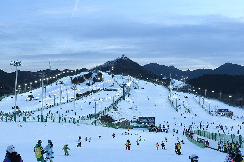 南山滑雪场位于北京市密云区,是北京近郊唯一30分钟可到达的滑雪场
