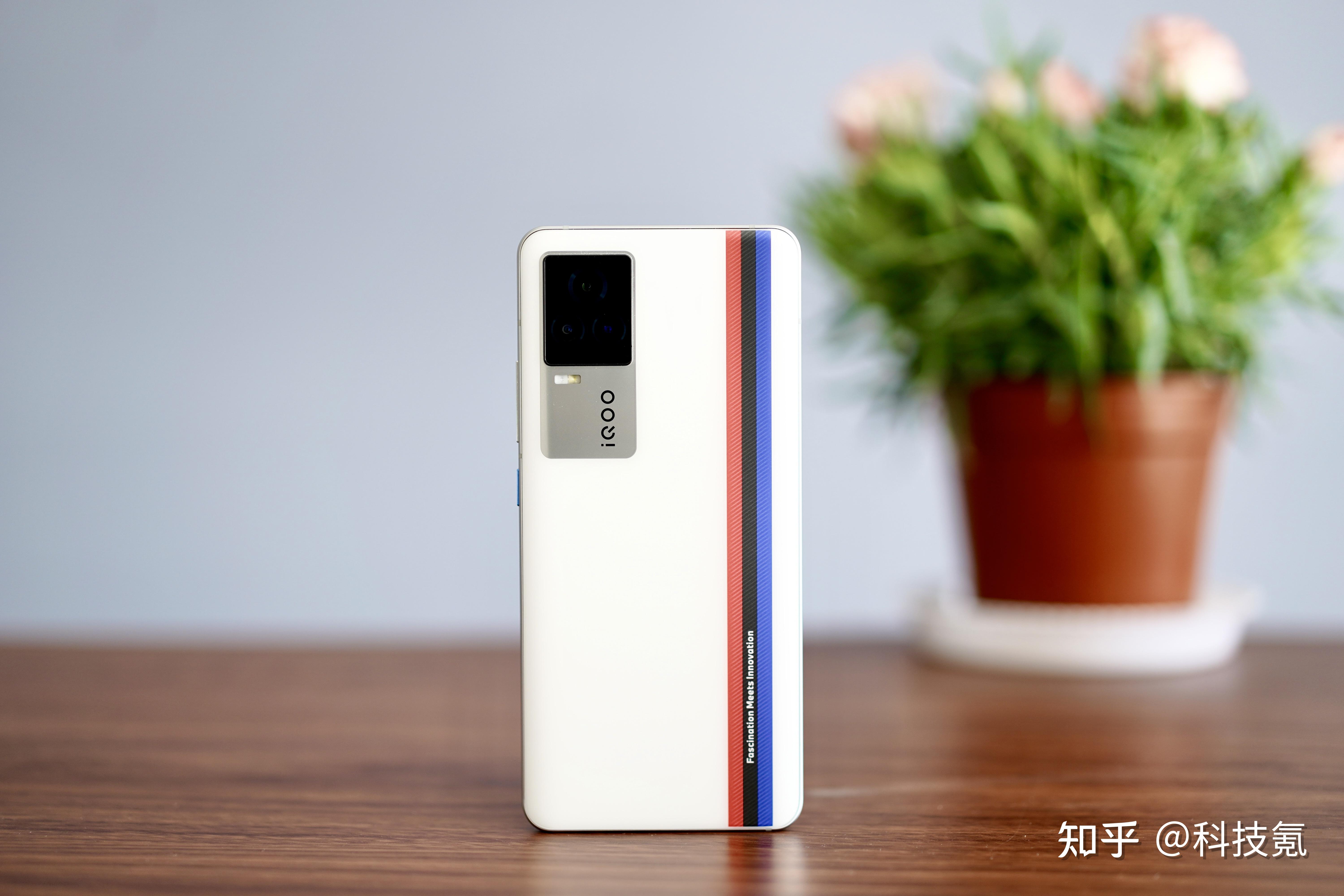 iqoo7上手体验: 骁龙888 120w超级快充,全方位性能旗舰