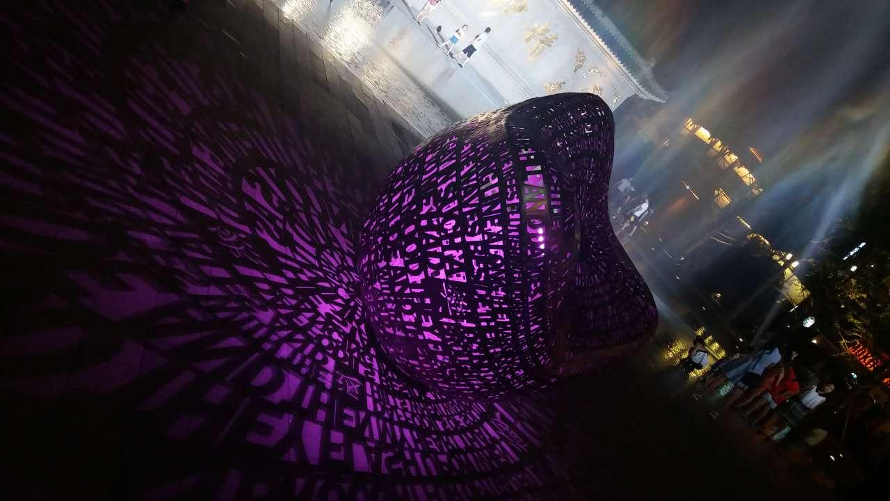 六月初两到三人去成都重庆五天,求旅游计划?