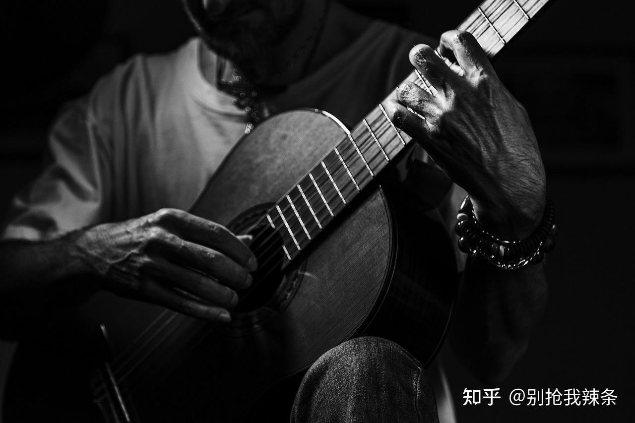 初学者如何挑选古典吉他？推荐几款高品质的入门进阶古典吉他品牌！ - 知乎