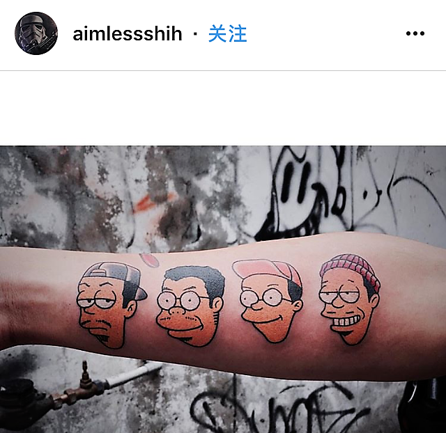 辛普森一家人所有图片来自instagram - 版权归纹身师所有一个在树下