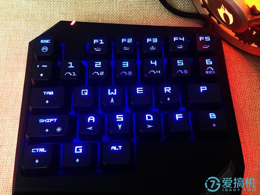 单手机械键盘强势来袭多彩t9plus