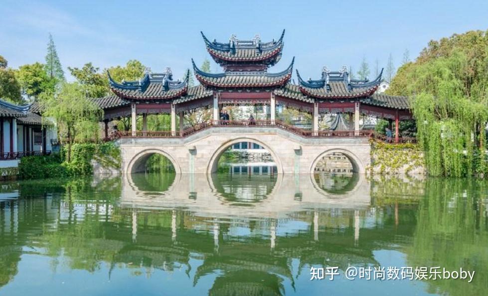 对称看腻了来看艺术家们都钟爱的曲面艺术高端到刷新你的认知