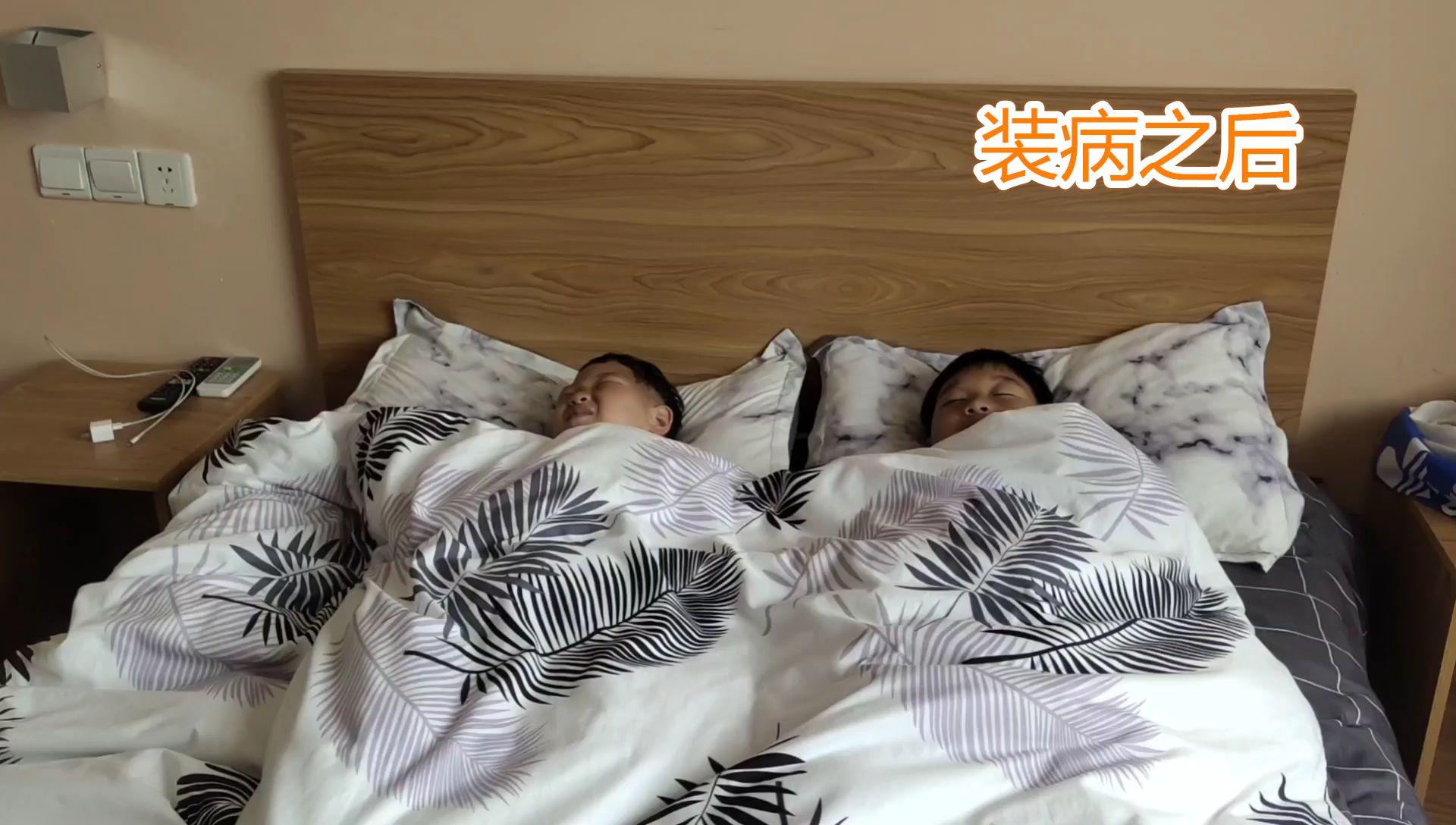 4岁女儿发现爸爸在偷拍视频,结果被教训了