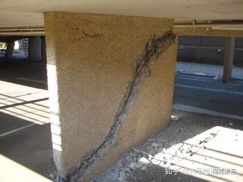 坍塌[3]基础剪切破坏锥体照片[2]基础冲切破坏锥体照片[2]1,脆性破坏