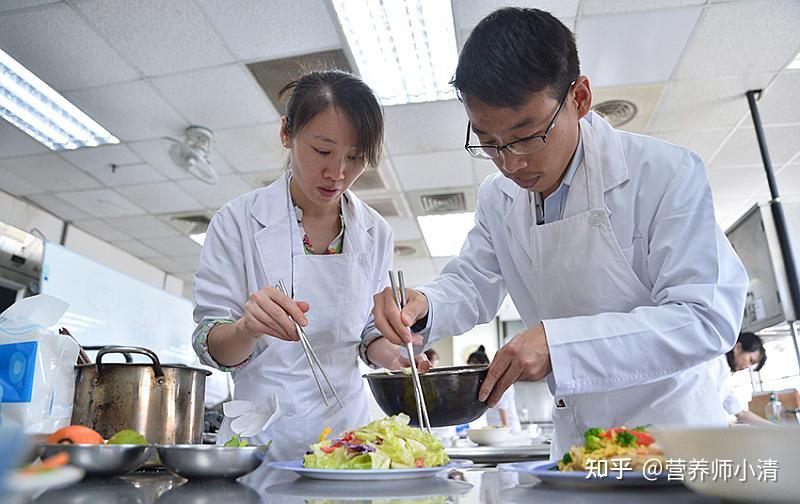 临床营养师将成为营养学界新宠超过注册营养师