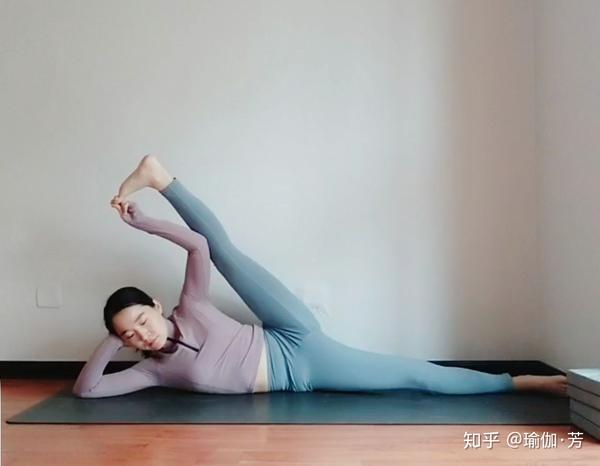 瑜伽体式精讲100讲初级瑜伽体式第37式毗湿奴式