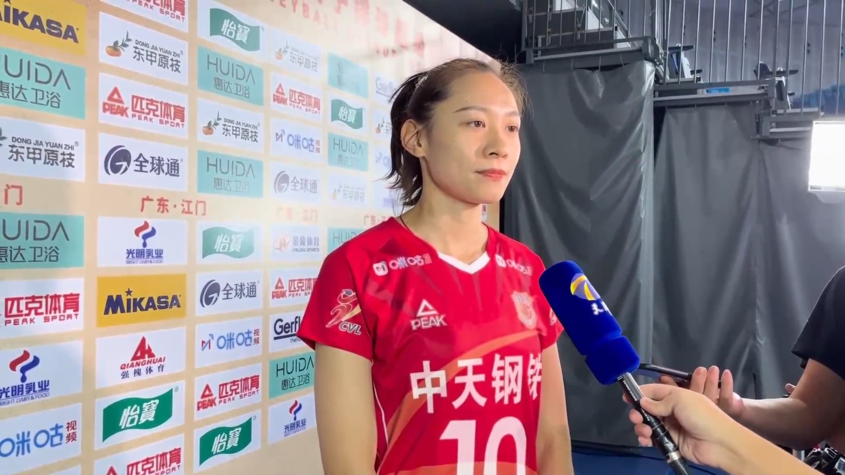 痛失冠军江苏女排姜倩雯口吐芬芳是否连带朱婷