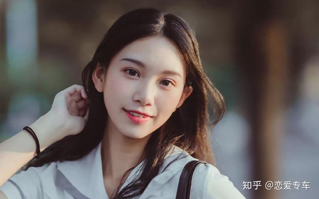 你还没有女朋友(一只黄鹂鸣翠柳你还没有女朋友)