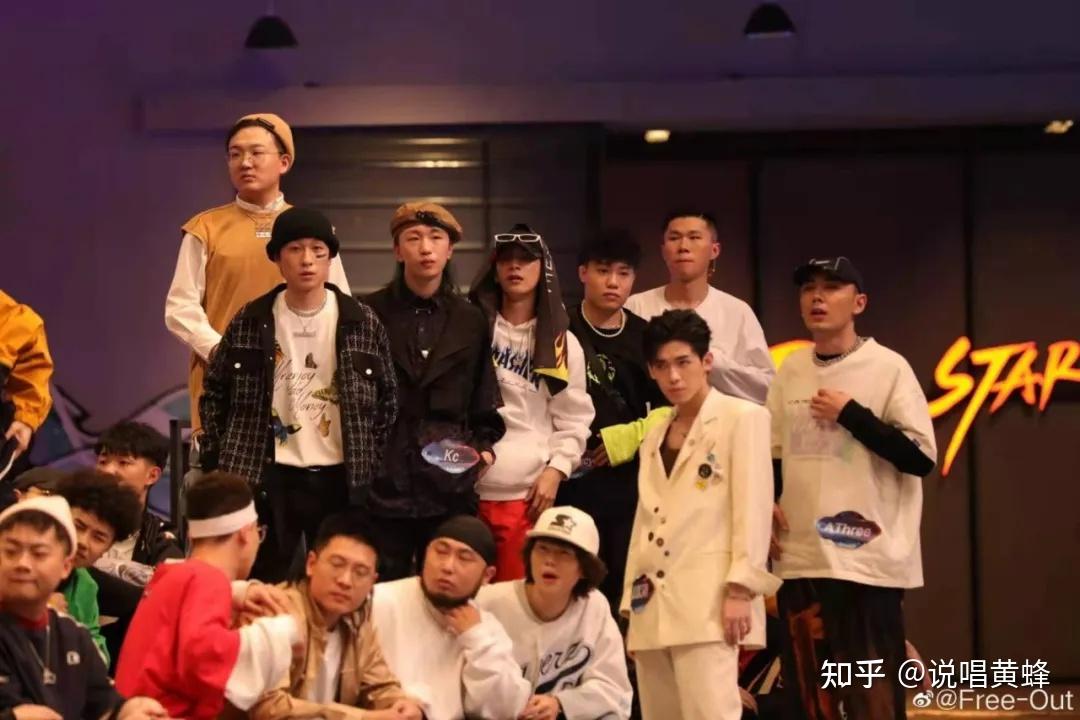还记得光光在不久前刚刚因为大量丑闻 黑料被围攻,不仅让出了《说唱听