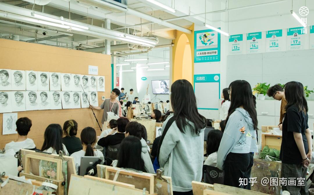 密集背靠背考验球队深度 多场黄金时段对决引爆球迷期待