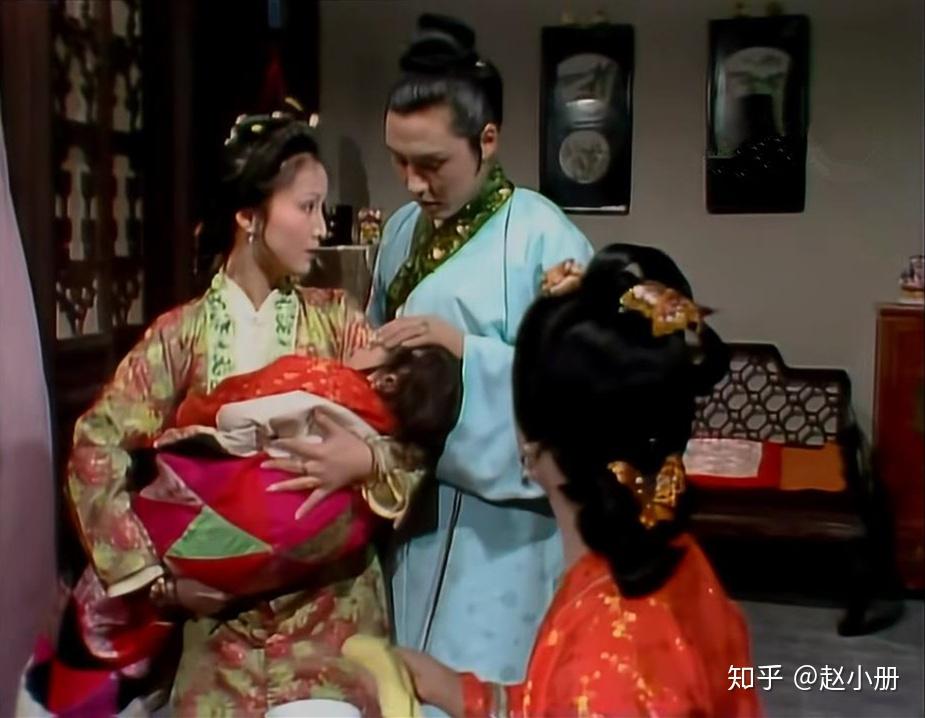 而王熙凤和平儿在治疗的这十几天里并没有守着巧姐,而是天天都跟着王