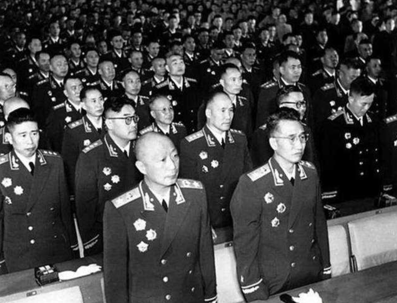 阎红彦未参加长征,授衔时已无军职,毛主席:上将名单要有他 - 知乎
