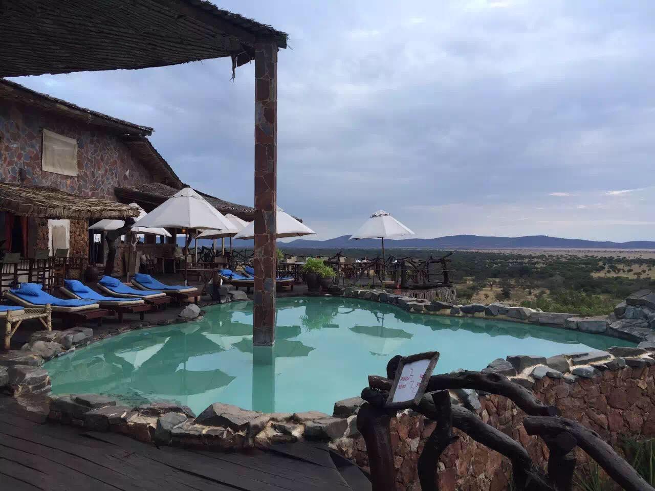 请问肯尼亚旅游找地接大约费用多少 camp到底