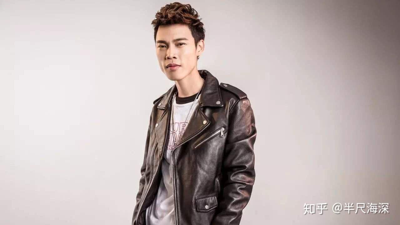 网红那点事21岁重庆小伙怒砸一亿歌手广东雨神惨败退网十天