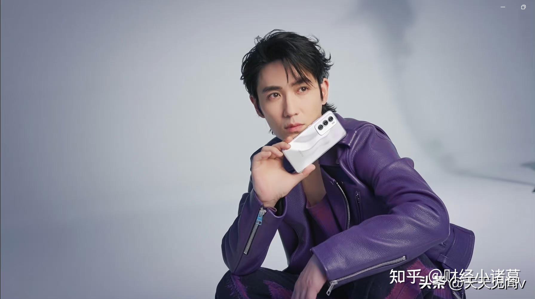 全系采用等深四曲屏设计,用兼顾美感与手感的设计,力求一次性战崞聊