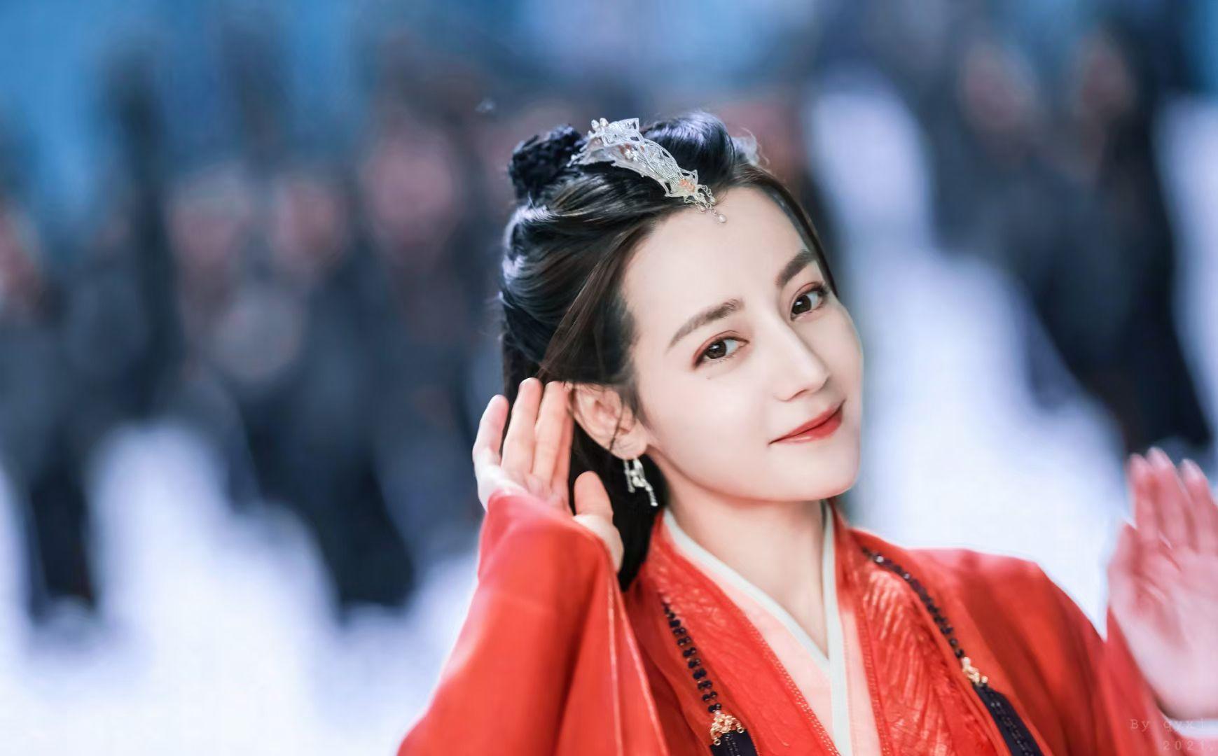 迪丽热巴的新剧《恰似故人归》即将完结,你有什么想对纪云禾说的吗?