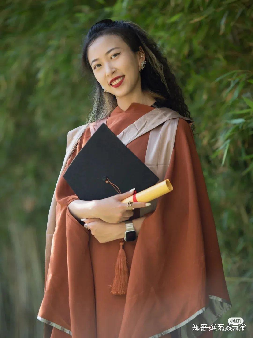 九大美院的学士服有多靓? - 知乎