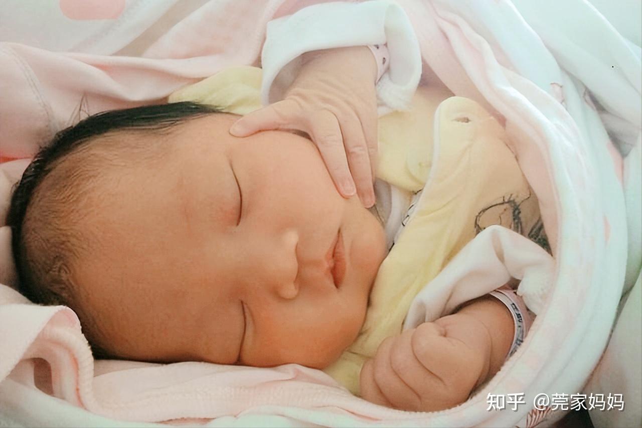 宝宝1岁前会经历7个猛长期，不仅胃口大，4个变化都很明显- 知乎