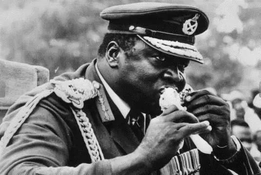 双面拳手食人魔阿明我给你个机会揍我你敢动吗