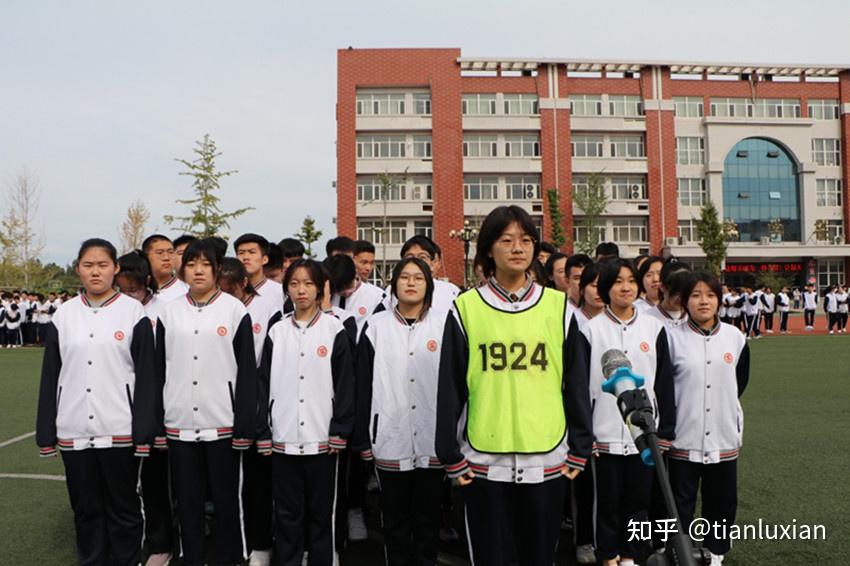 贺阳衡水一中高级中学高三年级举办古诗词诵读比赛